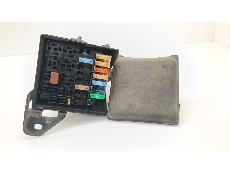 Recambio de caja reles / fusibles para renault laguna iii (bt0/1) 1.5 dci (bt00, bt0a, bt0t, bt1j) referencia OEM IAM 240115711R
							