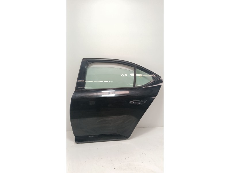 Recambio de puerta trasera izquierda para skoda superb iii (3v3) 2.0 tdi referencia OEM IAM   