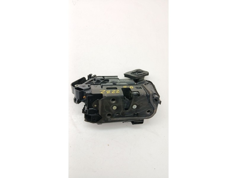 Recambio de cerradura puerta delantera derecha para skoda superb iii (3v3) 2.0 tdi referencia OEM IAM 5TB837016A  
