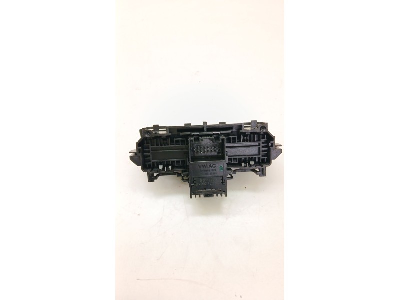 Recambio de freno de mano electrico para skoda superb iii (3v3) 2.0 tdi referencia OEM IAM 3V0927225B  