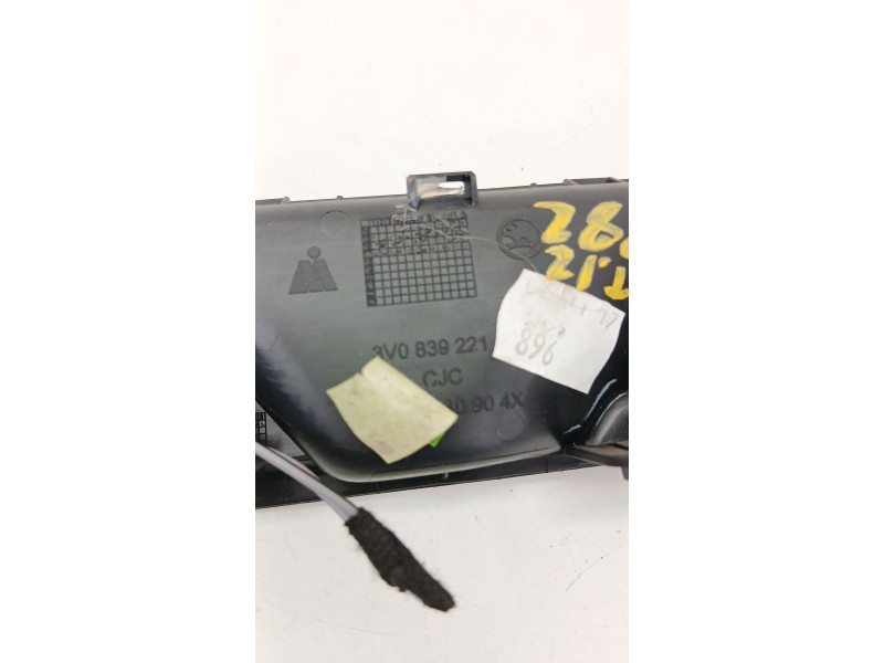 Recambio de maneta interior trasera izquierda para skoda superb iii (3v3) 2.0 tdi referencia OEM IAM 3V0839221  
							