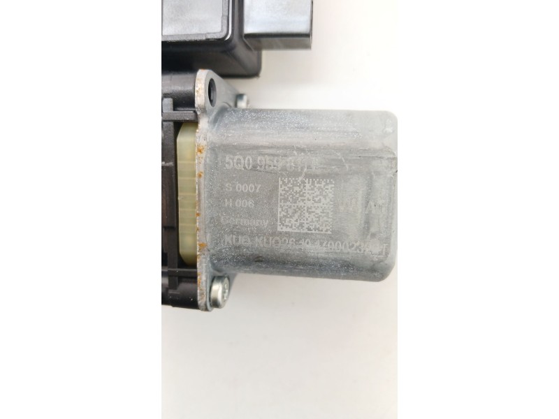 Recambio de motor elevalunas trasero izquierdo para skoda superb iii (3v3) 2.0 tdi referencia OEM IAM 5Q0959811D  