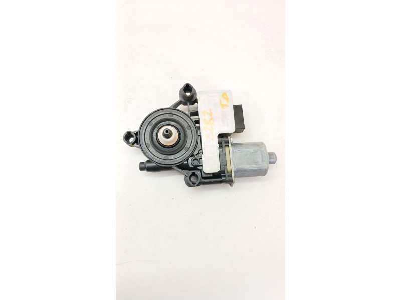 Recambio de motor elevalunas trasero derecho para skoda superb iii (3v3) 2.0 tdi referencia OEM IAM 5Q0959812E  
