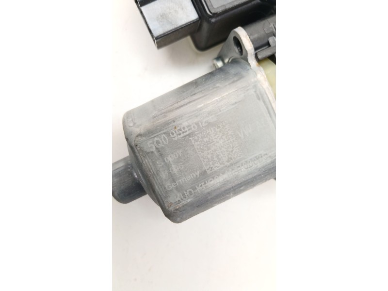 Recambio de motor elevalunas trasero derecho para skoda superb iii (3v3) 2.0 tdi referencia OEM IAM 5Q0959812E  