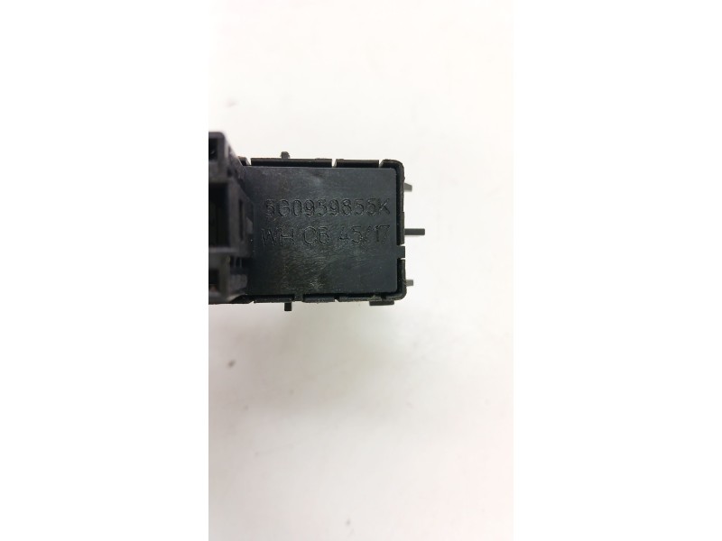 Recambio de mando elevalunas delantero derecho para skoda superb iii (3v3) 2.0 tdi referencia OEM IAM 5G0959855K  