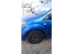 Recambio de aleta delantera izquierda para renault twingo ii (cn0_) 1.2 16v (cn0k, cn0v) referencia OEM IAM   