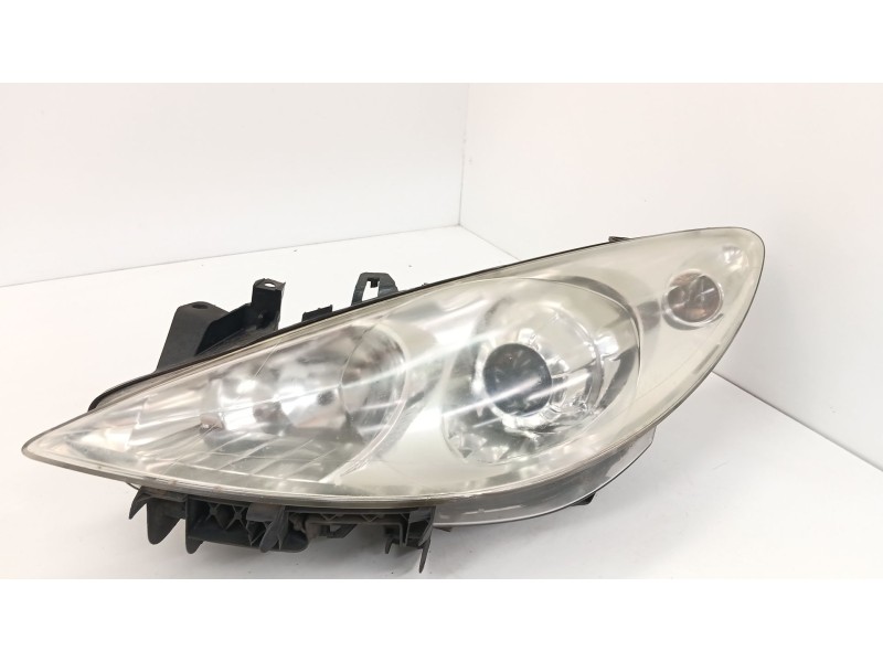 Recambio de faro derecho para peugeot 307 (3a/c) 1.6 hdi referencia OEM IAM 085501137L  