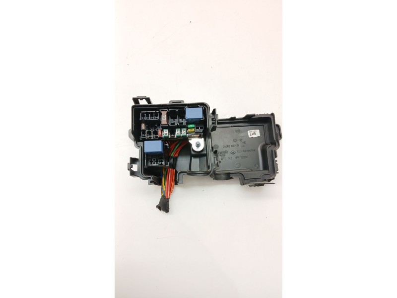 Recambio de caja reles / fusibles para dacia duster (pym/pyn) duster referencia OEM IAM 252368682R  