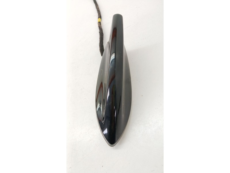 Recambio de antena para dacia duster (pym/pyn) duster referencia OEM IAM 282161699R  