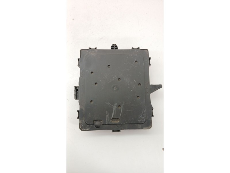 Recambio de caja reles / fusibles para dacia duster (pym/pyn) duster referencia OEM IAM 284B25052R  