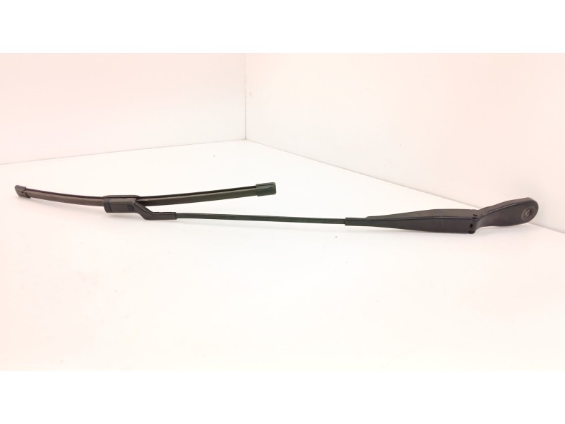 Recambio de brazo limpia delantero derecho para dacia duster (pym/pyn) duster referencia OEM IAM 288868424R  