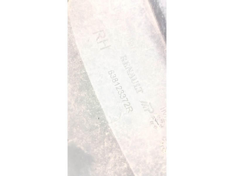 Recambio de aletin delantero derecho para dacia duster (pym/pyn) duster referencia OEM IAM 63812337R  