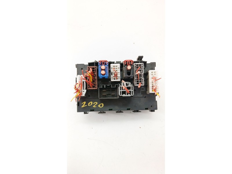 Recambio de caja reles / fusibles para dacia duster (pym/pyn) duster referencia OEM IAM 243225497R  
							