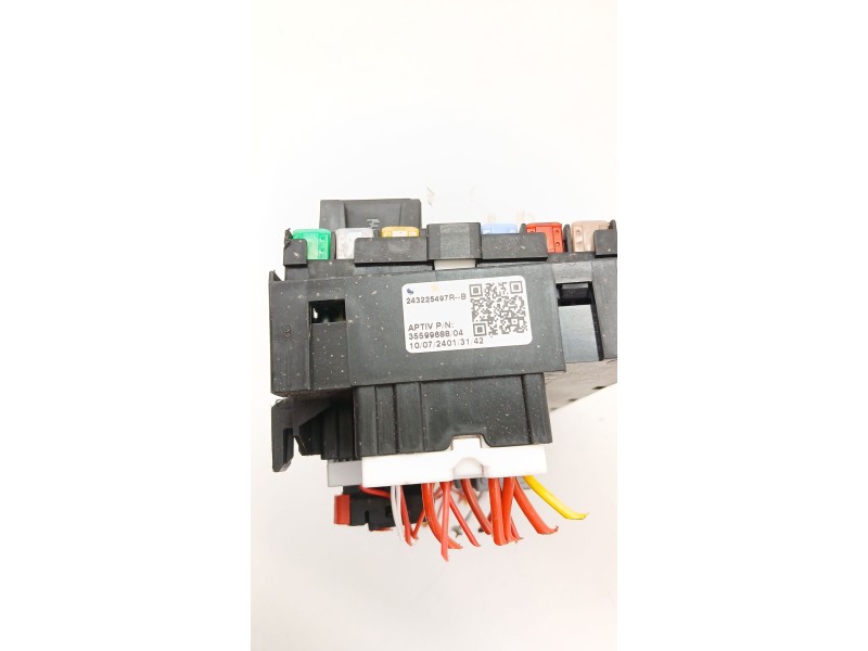 Recambio de caja reles / fusibles para dacia duster (pym/pyn) duster referencia OEM IAM 243225497R  
							