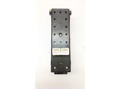Recambio de mando elevalunas delantero izquierdo para hyundai santa fé ii (cm) 2.2 crdi 4x4 referencia OEM IAM 935702B700S4   2
