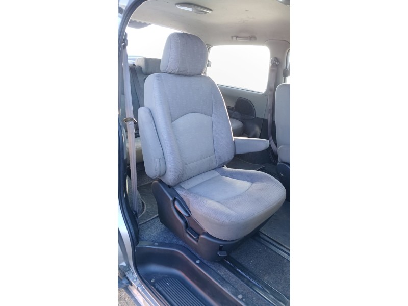 Recambio de asientos trasero derecho para hyundai h-1 furgoneta (a1) 2.5 crdi referencia OEM IAM   