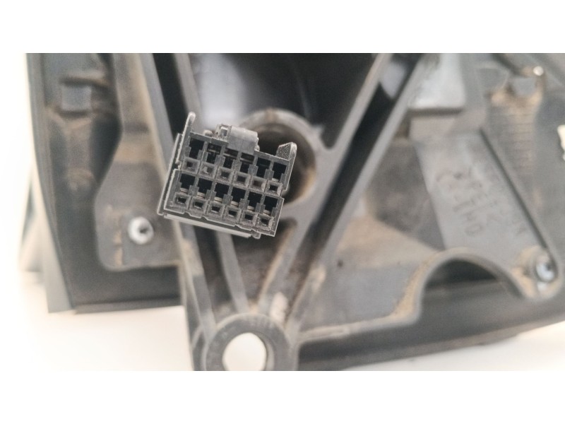 Recambio de retrovisor izquierdo para chrysler voyager iv (rg, rs) 2.5 crd referencia OEM IAM   
							