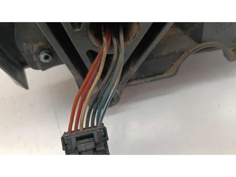 Recambio de retrovisor izquierdo para chrysler voyager iv (rg, rs) 2.5 crd referencia OEM IAM   
							