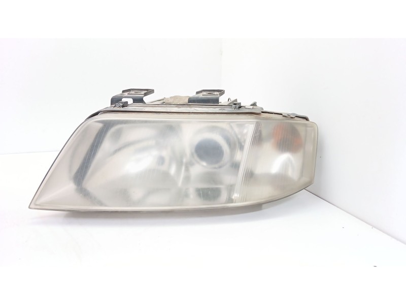 Recambio de faro izquierdo para audi a6 c5 (4b2, 4b4) 2.5 tdi referencia OEM IAM   