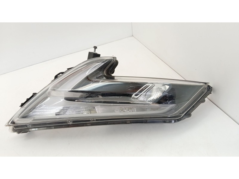 Recambio de faro derecho para nissan juke (f15) 1.6 referencia OEM IAM 90049102  