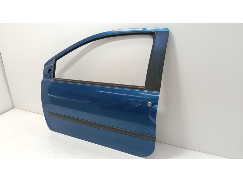 Recambio de puerta delantera izquierda para renault twingo ii (cn0_) 1.2 16v (cn0k, cn0v) referencia OEM IAM   