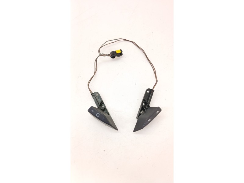 Recambio de mando multifuncion para renault twingo ii (cn0_) 1.2 16v (cn0k, cn0v) referencia OEM IAM   