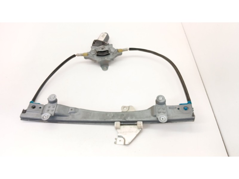 Recambio de elevalunas delantero izquierdo para renault twingo ii (cn0_) 1.2 16v (cn0k, cn0v) referencia OEM IAM LII9358ARM  