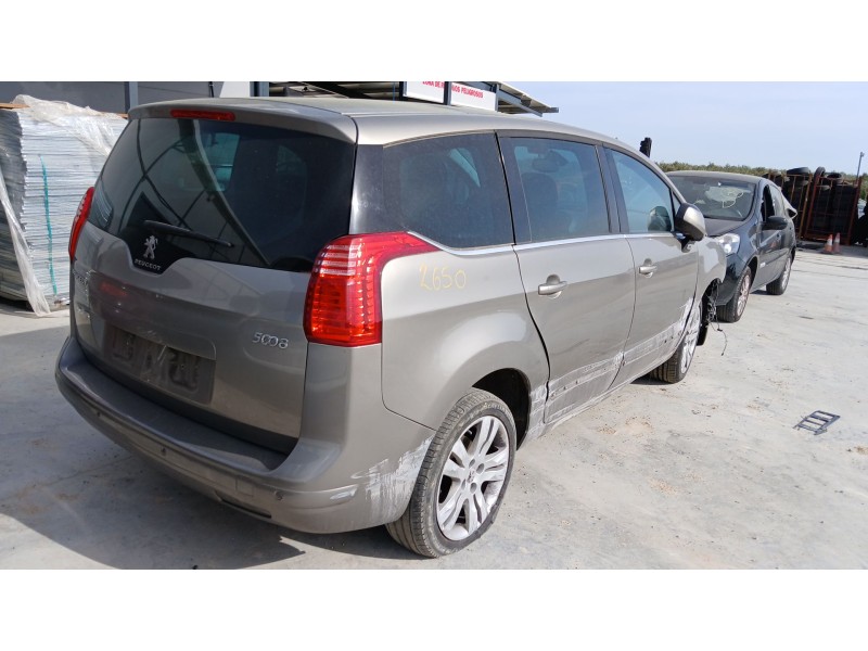 peugeot 5008 (0u_, 0e_) del año 2010
							