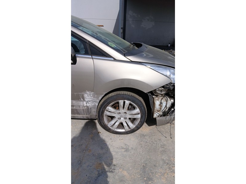 Recambio de aleta delantera derecha para peugeot 5008 (0u_, 0e_) 2.0 hdi 150 / bluehdi 150 referencia OEM IAM   
							