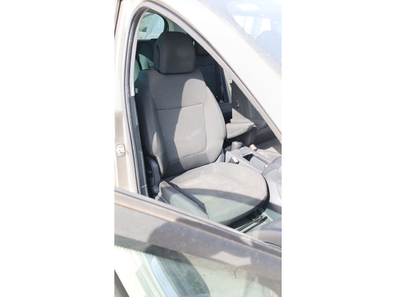 Recambio de asiento delantero derecho para peugeot 5008 (0u_, 0e_) 2.0 hdi 150 / bluehdi 150 referencia OEM IAM   
							