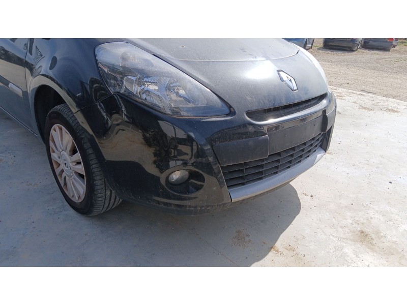 Recambio de paragolpes delantero para renault clio iii (br0/1, cr0/1) 1.5 dci referencia OEM IAM   
