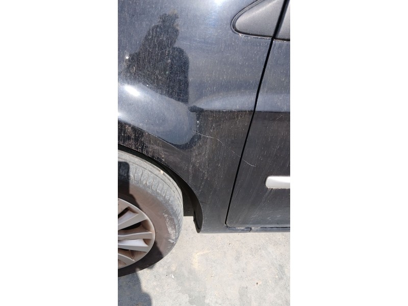 Recambio de aleta delantera izquierda para renault clio iii (br0/1, cr0/1) 1.5 dci referencia OEM IAM   