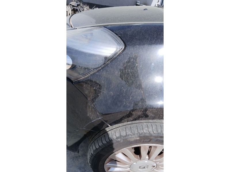 Recambio de aleta delantera izquierda para renault clio iii (br0/1, cr0/1) 1.5 dci referencia OEM IAM   