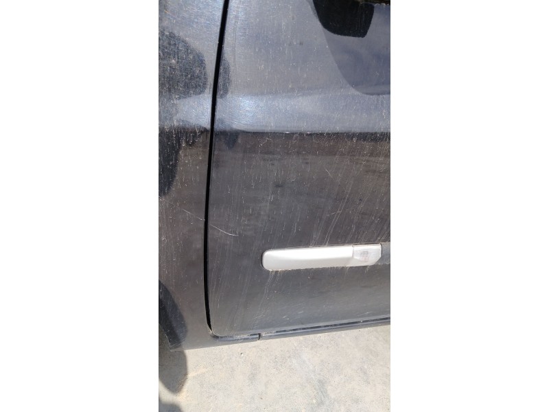 Recambio de puerta delantera izquierda para renault clio iii (br0/1, cr0/1) 1.5 dci referencia OEM IAM   
							