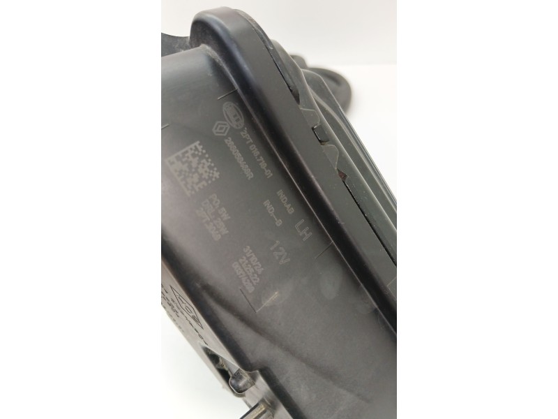 Recambio de piloto delantero izquierdo para renault captur ii (hf_) tce 100 (hfmt) referencia OEM IAM 266058468  