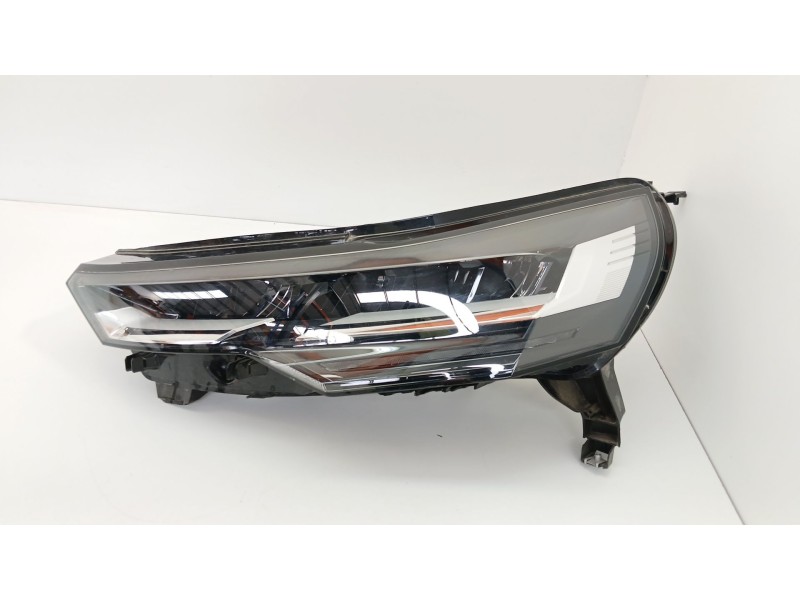 Recambio de faro izquierdo para renault captur ii (hf_) tce 100 (hfmt) referencia OEM IAM 260604753R  