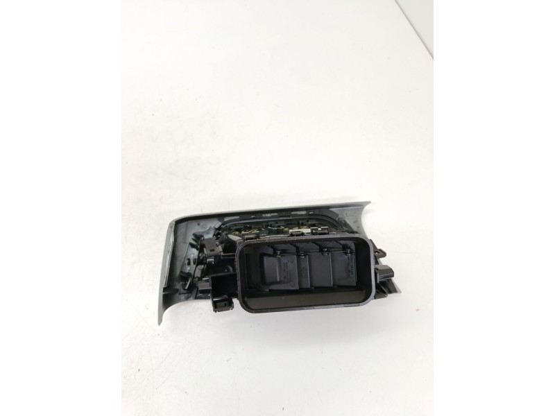 Recambio de rejilla aireadora para renault captur ii (hf_) tce 100 (hfmt) referencia OEM IAM 687616391R  
							