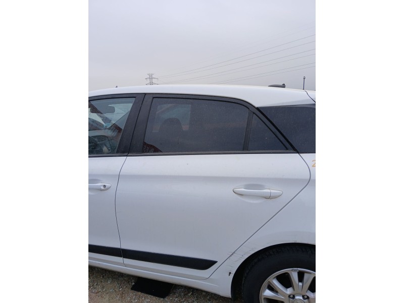 Recambio de puerta trasera izquierda para hyundai i20 i (pb, pbt) 1.4 crdi referencia OEM IAM   