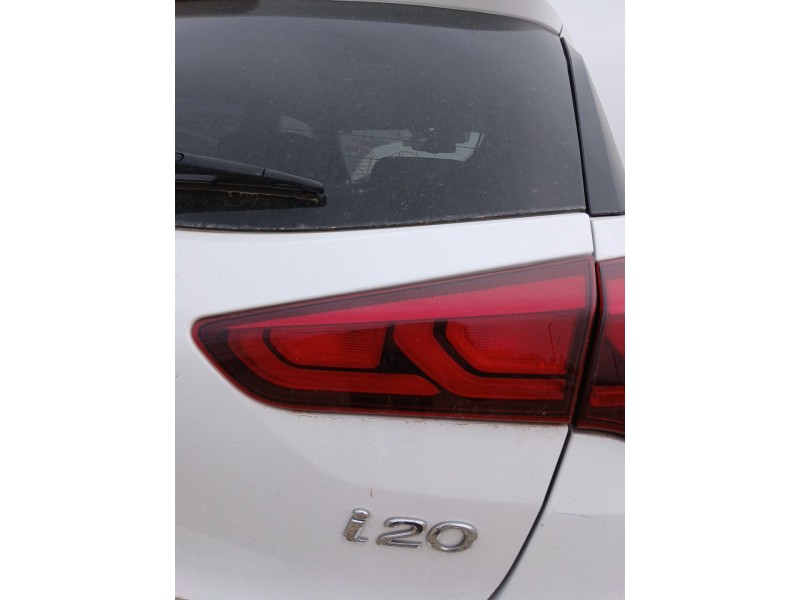 Recambio de piloto trasero derecho interior para hyundai i20 i (pb, pbt) 1.4 crdi referencia OEM IAM   
							