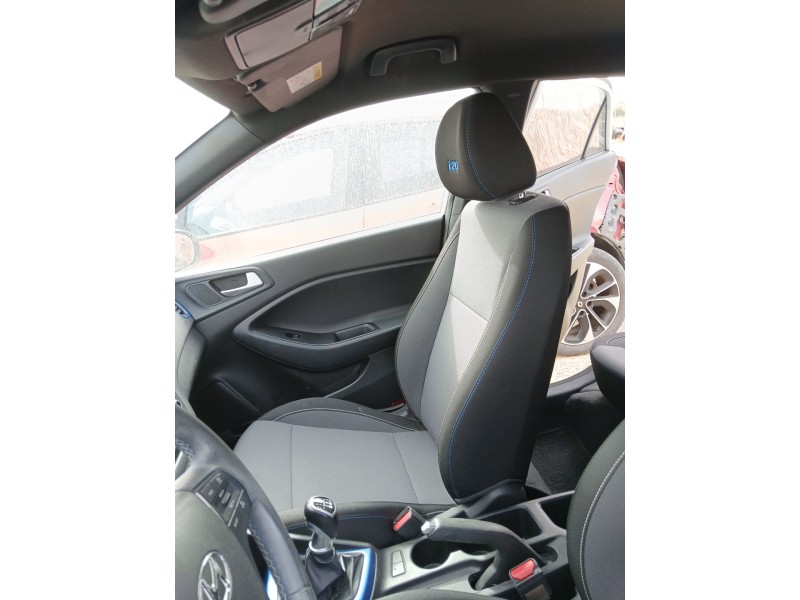 Recambio de asiento delantero derecho para hyundai i20 i (pb, pbt) 1.4 crdi referencia OEM IAM   