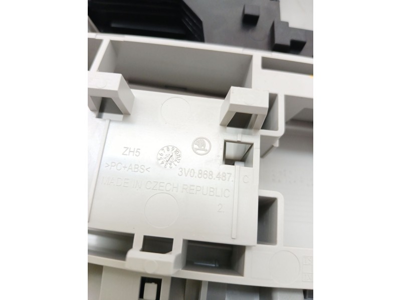 Recambio de luz interior para seat ibiza v (kj1, kjg) 1.0 tsi referencia OEM IAM 3V0868487  
							