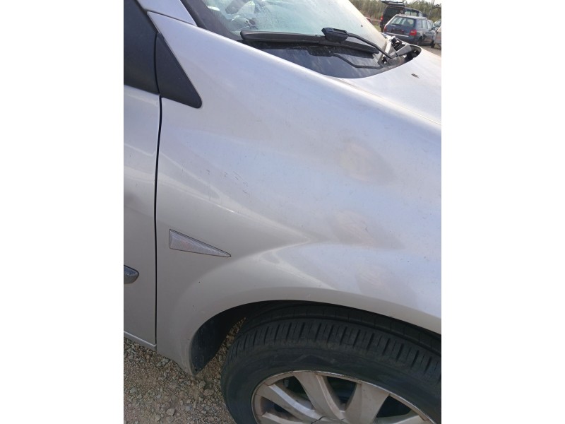 Recambio de aleta delantera derecha para renault megane ii station wagon (km0/1_) 1.6 16v referencia OEM IAM   