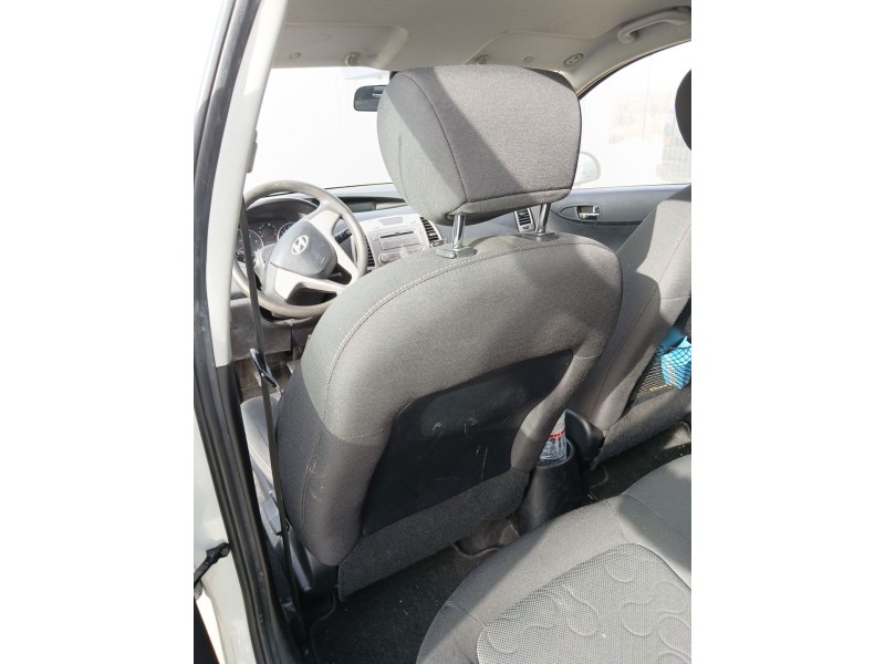 Recambio de asiento delantero izquierdo para hyundai i20 i (pb, pbt) 1.4 crdi referencia OEM IAM   