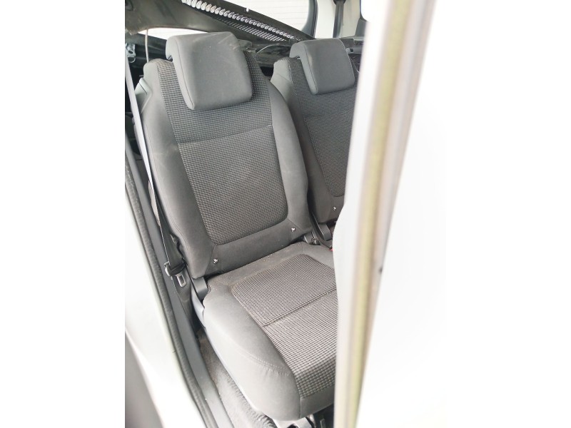 Recambio de asientos trasero derecho para peugeot 5008 (0u_, 0e_) 1.6 16v referencia OEM IAM   