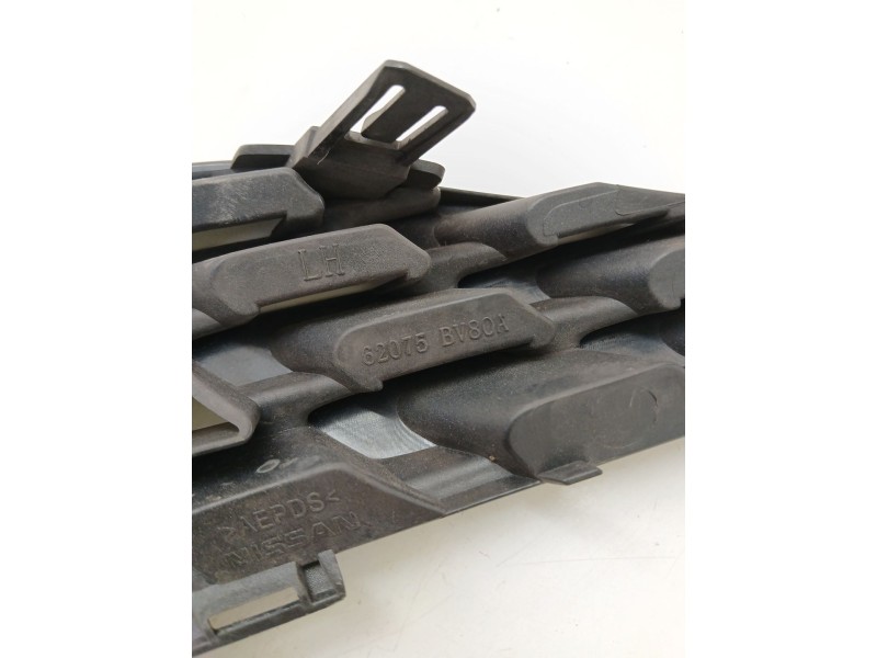 Recambio de rejilla delantera para nissan juke (f15) 1.6 referencia OEM IAM 62075BV80A  