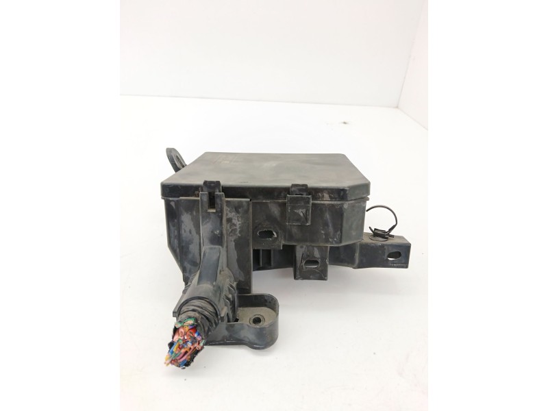 Recambio de caja reles / fusibles para nissan juke (f15) 1.6 referencia OEM IAM 284B71TT2A  
							