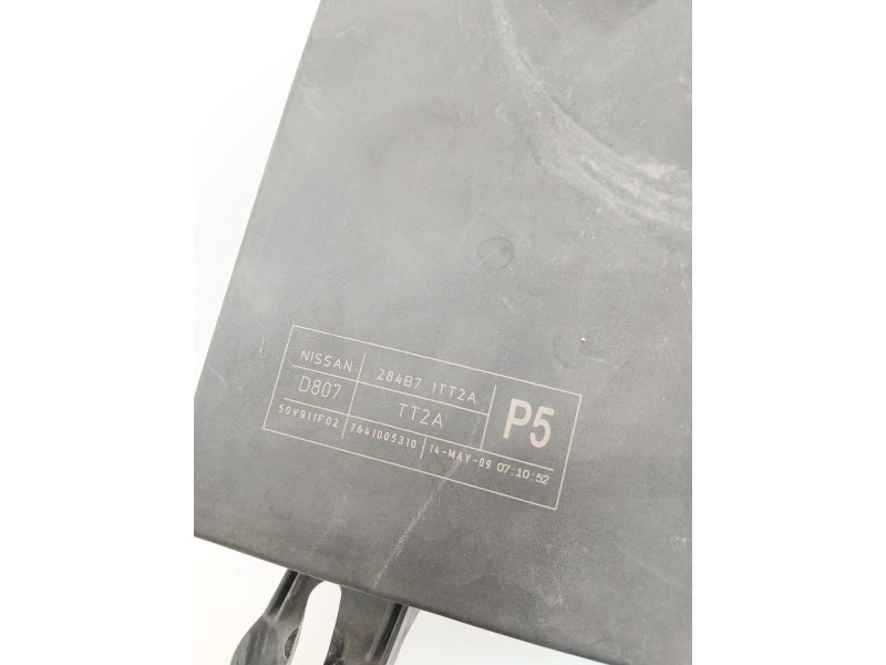 Recambio de caja reles / fusibles para nissan juke (f15) 1.6 referencia OEM IAM 284B71TT2A  