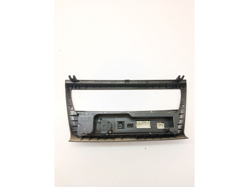 Recambio de caja precalentamiento para bmw x3 (e83) 2.0 sd referencia OEM IAM 8200859243  