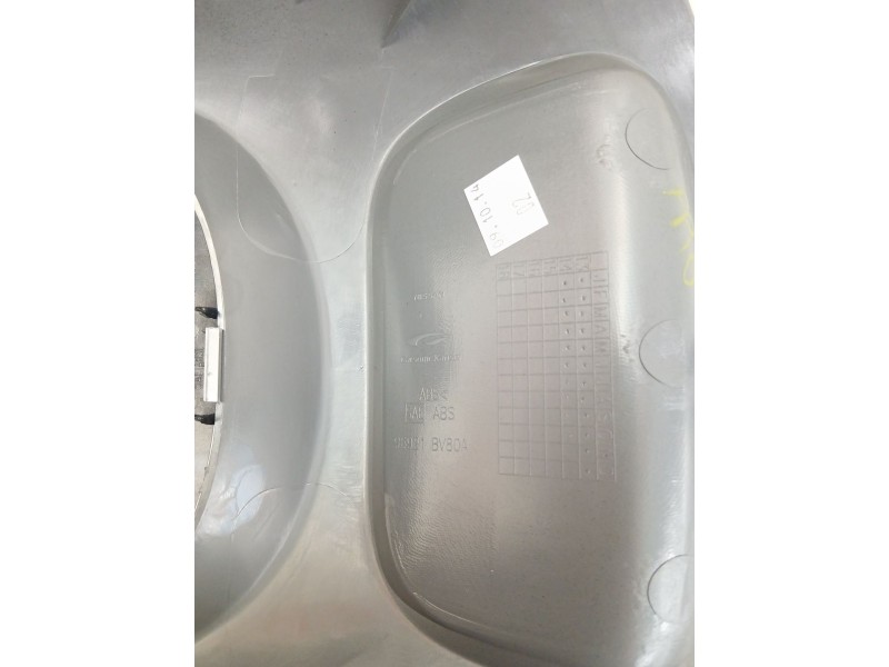 Recambio de apoyabrazos central para nissan juke (f15) 1.6 referencia OEM IAM 96921BV80A  
							