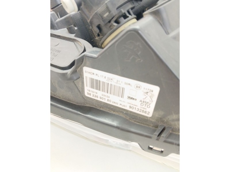 Recambio de faro derecho para peugeot 208 i (ca_, cc_) 1.2 thp 110 referencia OEM IAM   
							